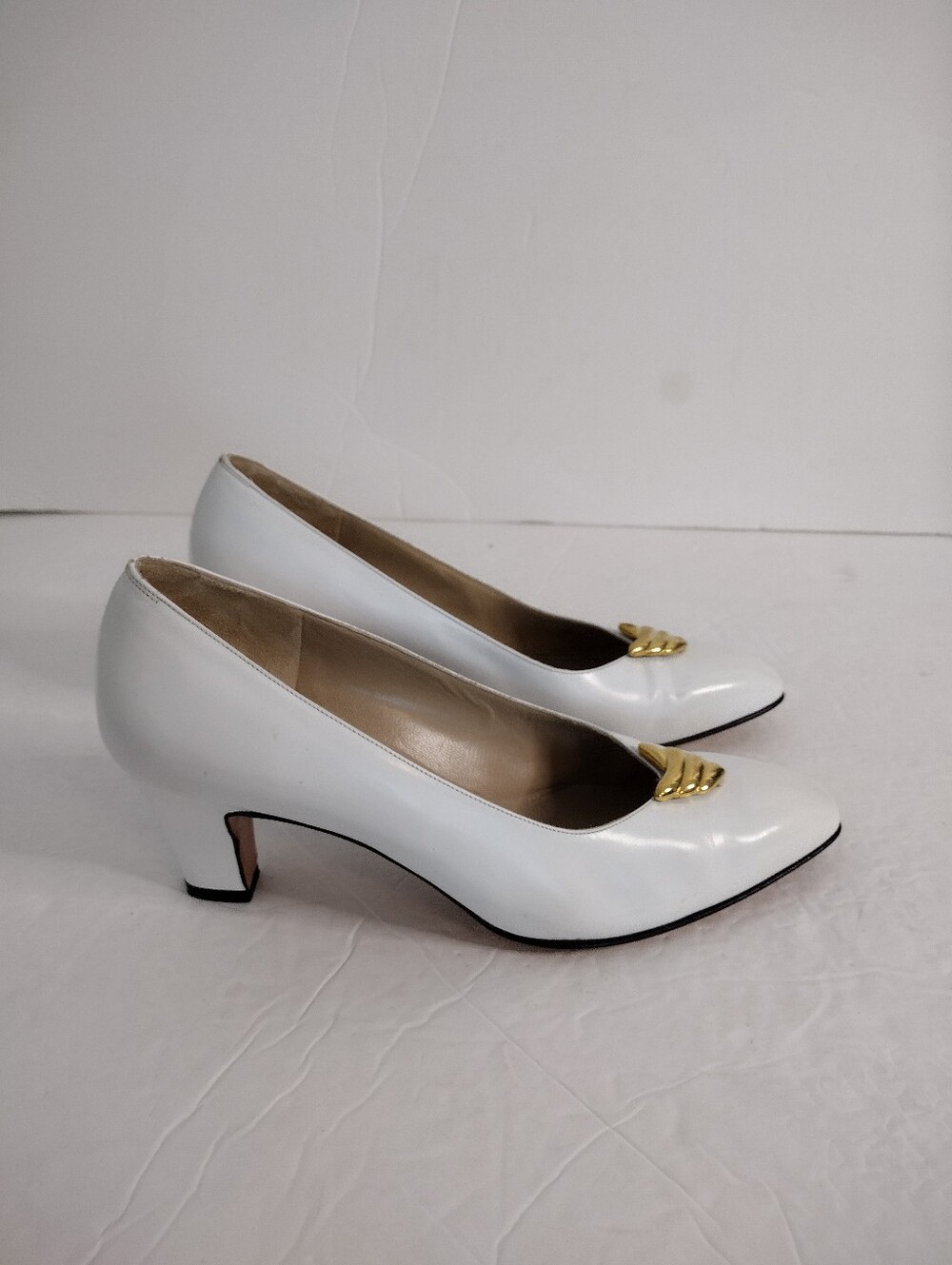 Salvatore Ferragamo White Leather Pumps 6.5 Vintage 80s w/ Box Office Siren - Picture 3 of 8